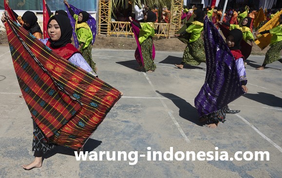 Festival Sarung Tenun Nusantara