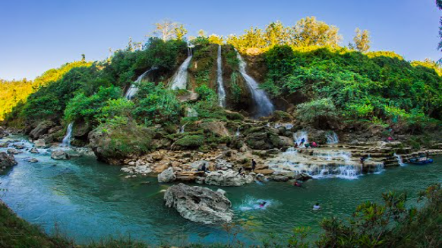 Keindahan Air Terjun Sri Gethuk yang Menawan